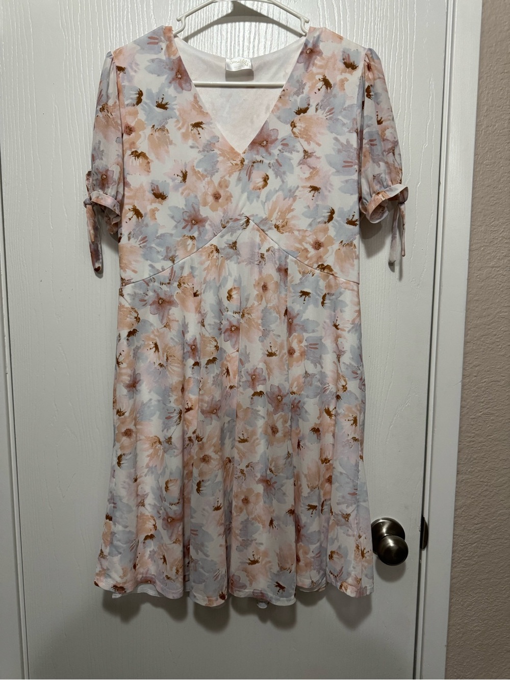 Siren Lily Pastel Floral V-Neck Midi Dress in Blush and Light Blue